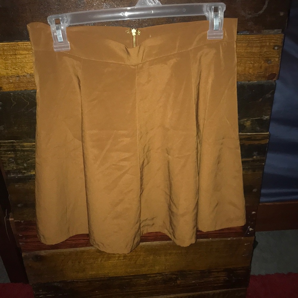 silky gold/ mustard skirt